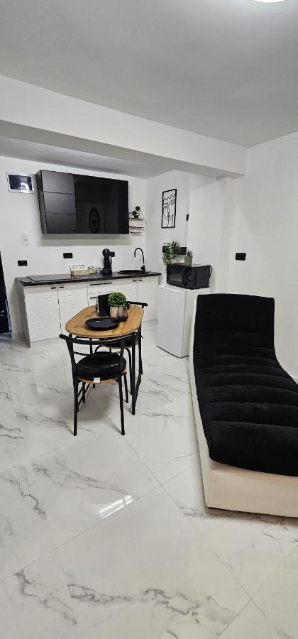 Apartment Rarina House *